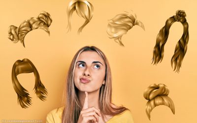 Frau-ueberlegt-verschiedene-frisuren-krakenimages.com-freepik